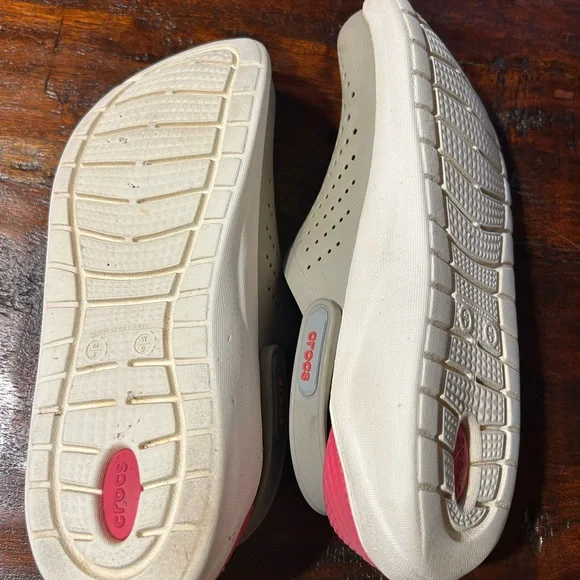 CROCS Beige and Coral Women's Shoes - Picture 5 of 8